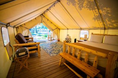 Rustic-comfort Glamping Tents